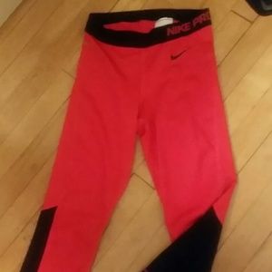 Nike pro capri